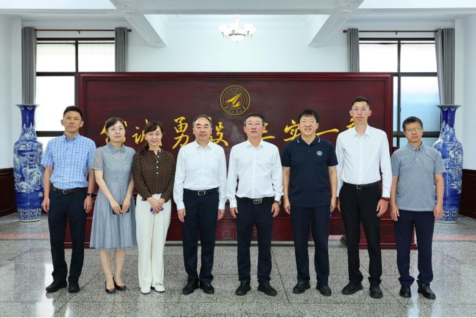 泉州市中小企业服务中心和名博体育继续
